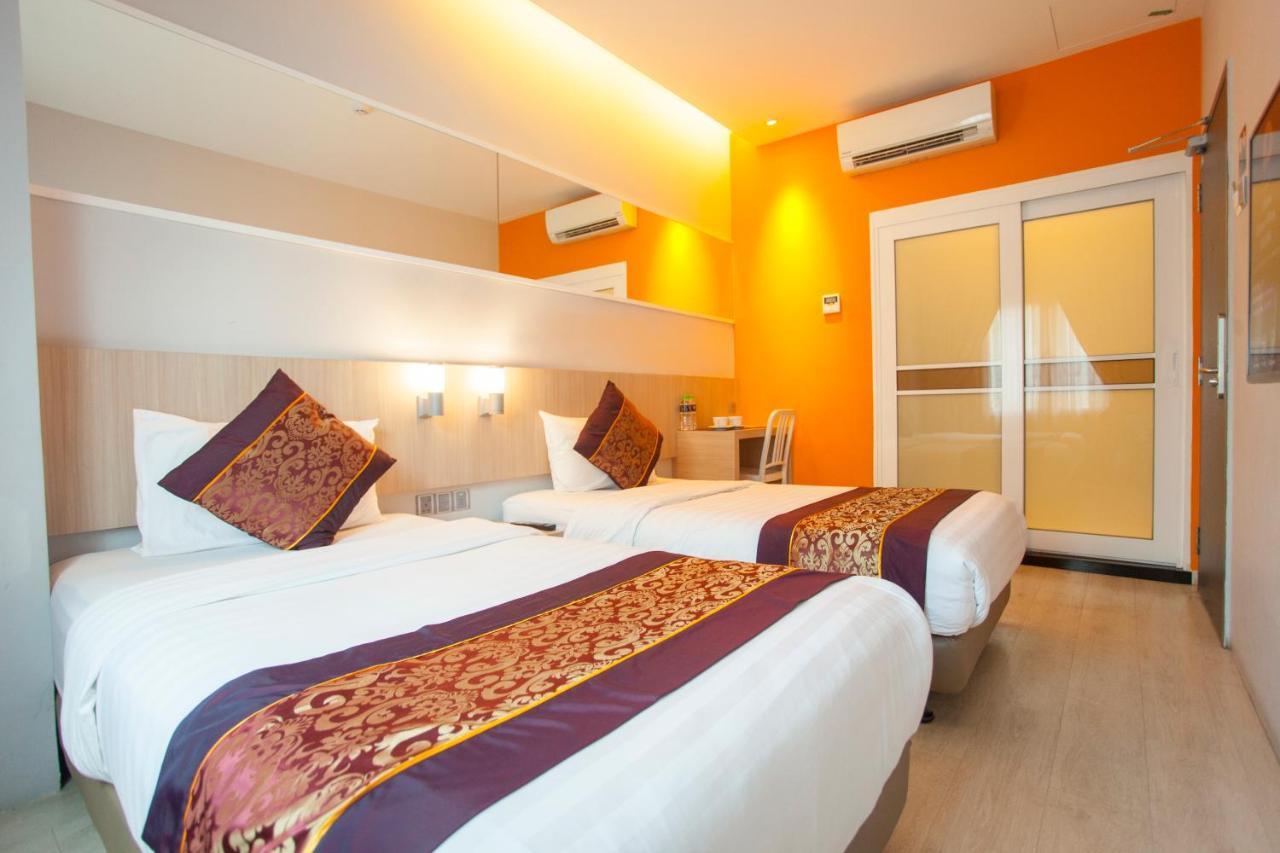 Orange Premier Hotel Wangsa Maju Kuala Lumpur Exterior photo